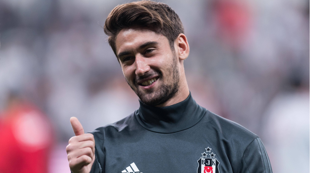 Yeşil sahalardan yeni mesleklere - Futbol sonrası farklı mesleklere yönelenler